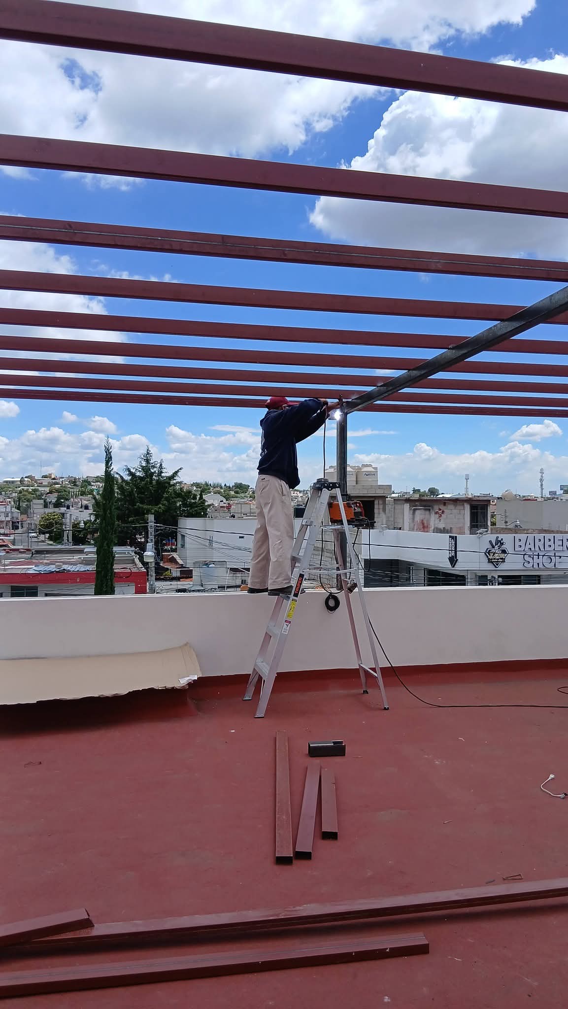 Taller de soldadura, herrería, mantenimiento y reparaciones.ANTHUWAN MARTÍNEZ